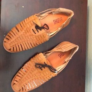 Comfy men’s Shubar leather sandals-never worn